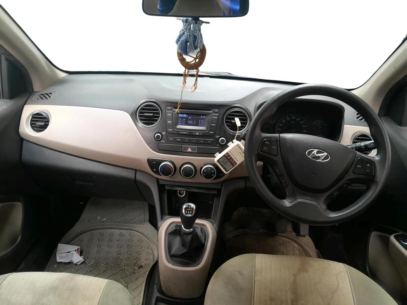 2014 Hyundai Xcent S (O) 1.2, Petrol, Manual, 55,895 km, interior
