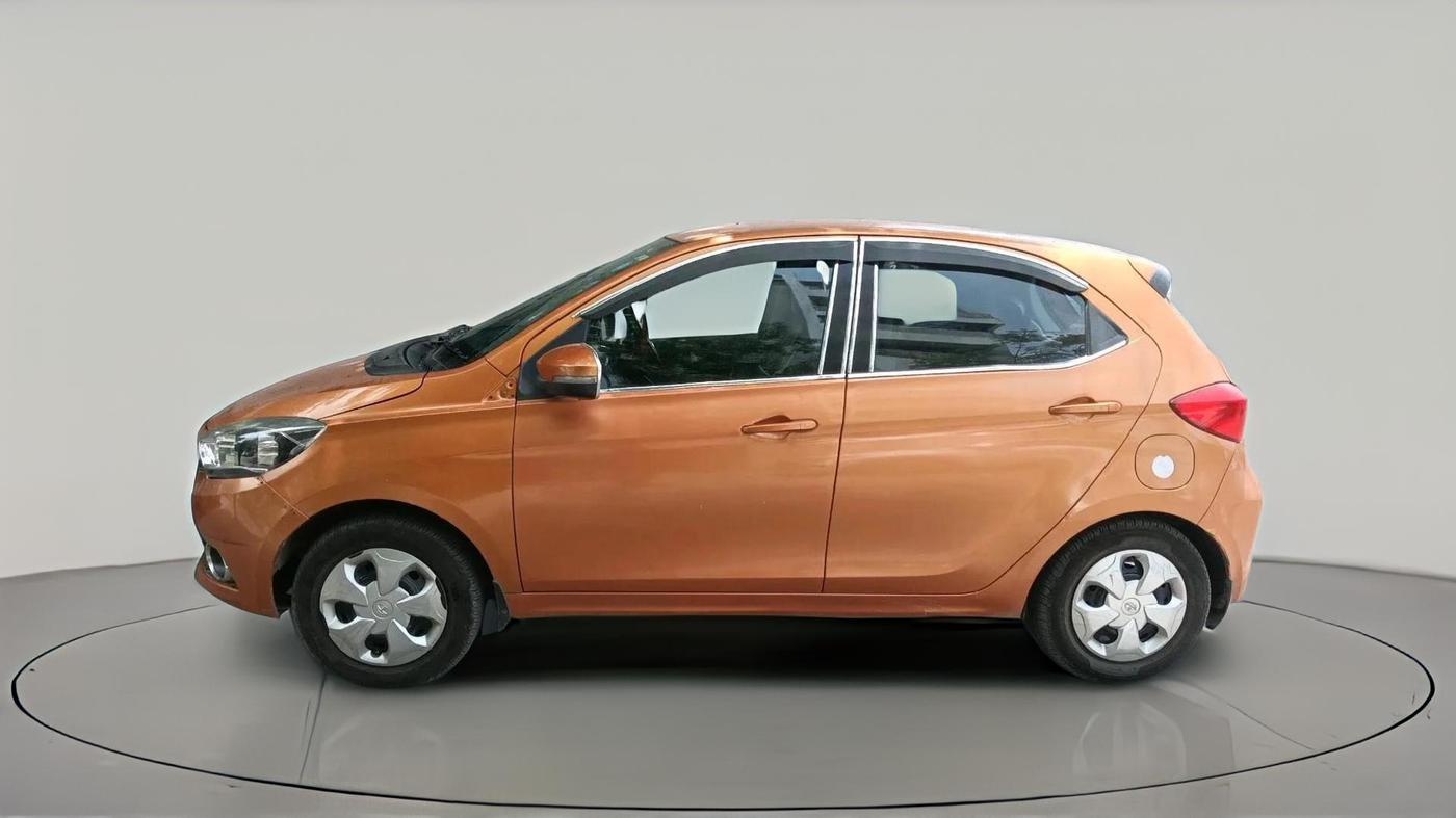 2017 Tata Tiago XZ PETROL, CNG, Manual, 61,893 km, exterior