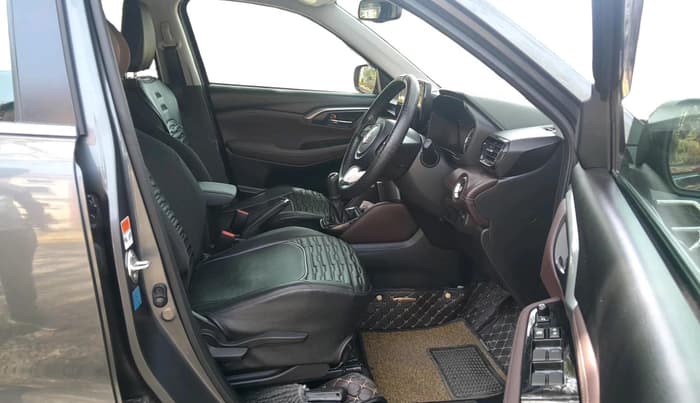 2023 Maruti Grand Vitara ZETA SMART HYBRID, Petrol, Manual, 25,961 km, interior