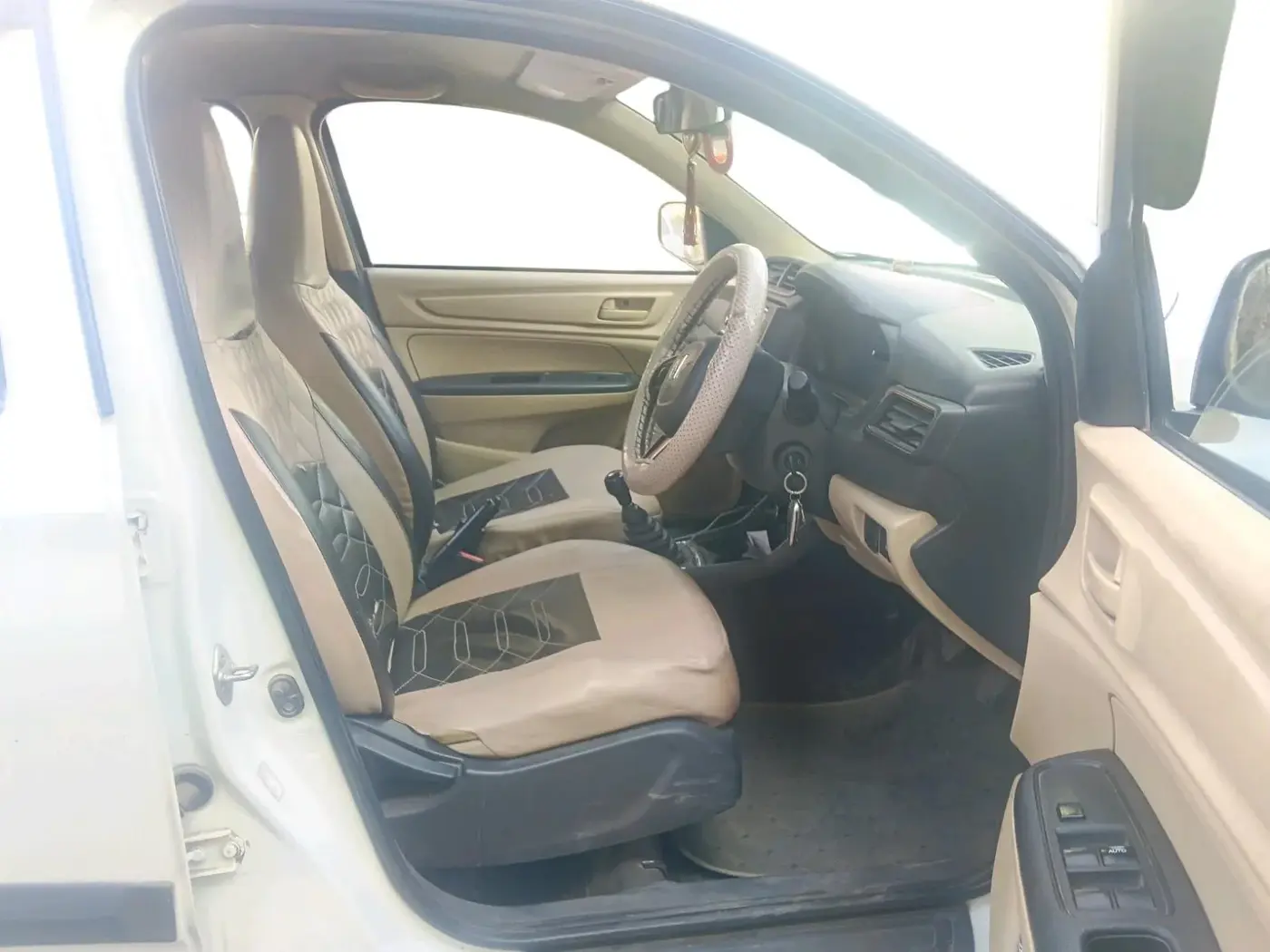 2018 Honda Amaze 1.5L I-DTEC E, Diesel, Manual, 1,02,053 km, interior