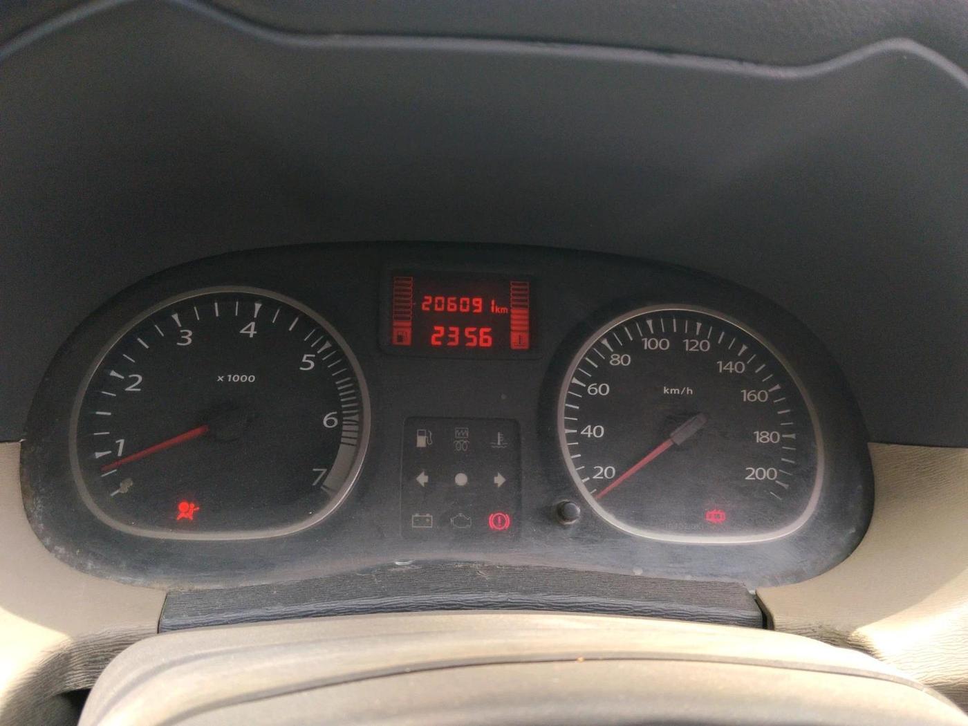 2013 Renault Duster 85 PS RXL DIESEL, Diesel, Manual, 2,06,091 km, interior