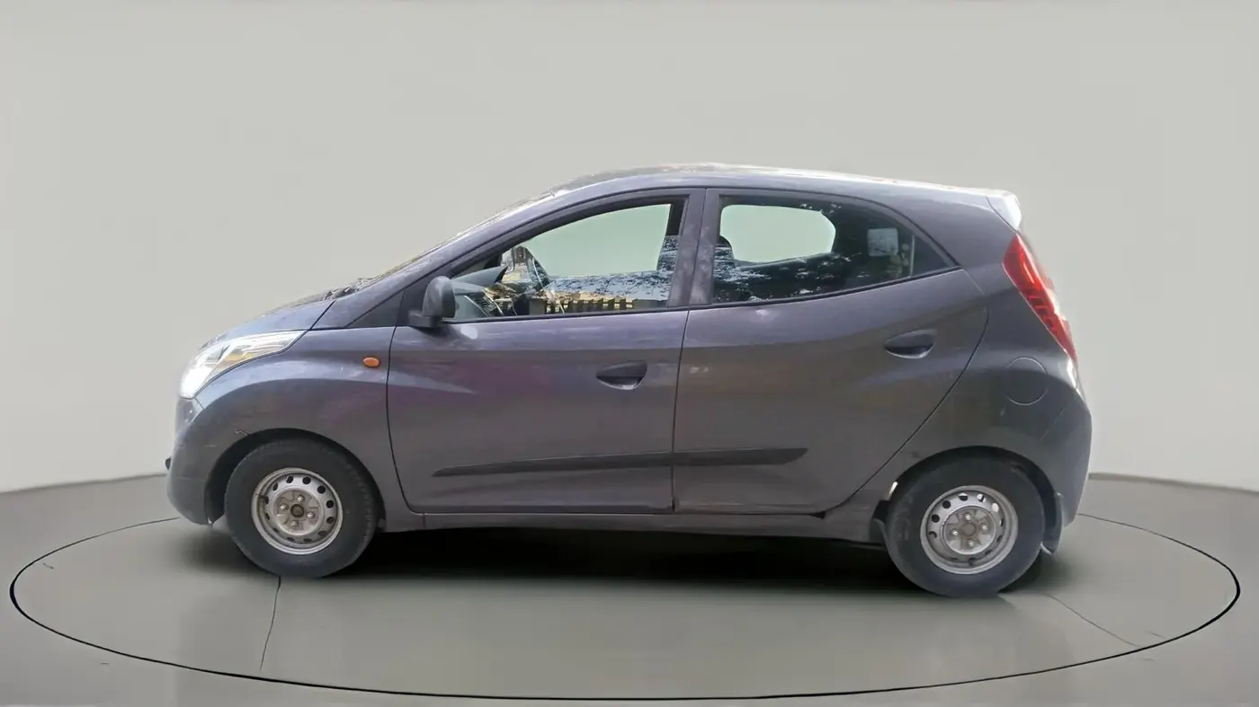 2017 Hyundai Eon ERA +, CNG, Manual, 1,36,902 km, exterior