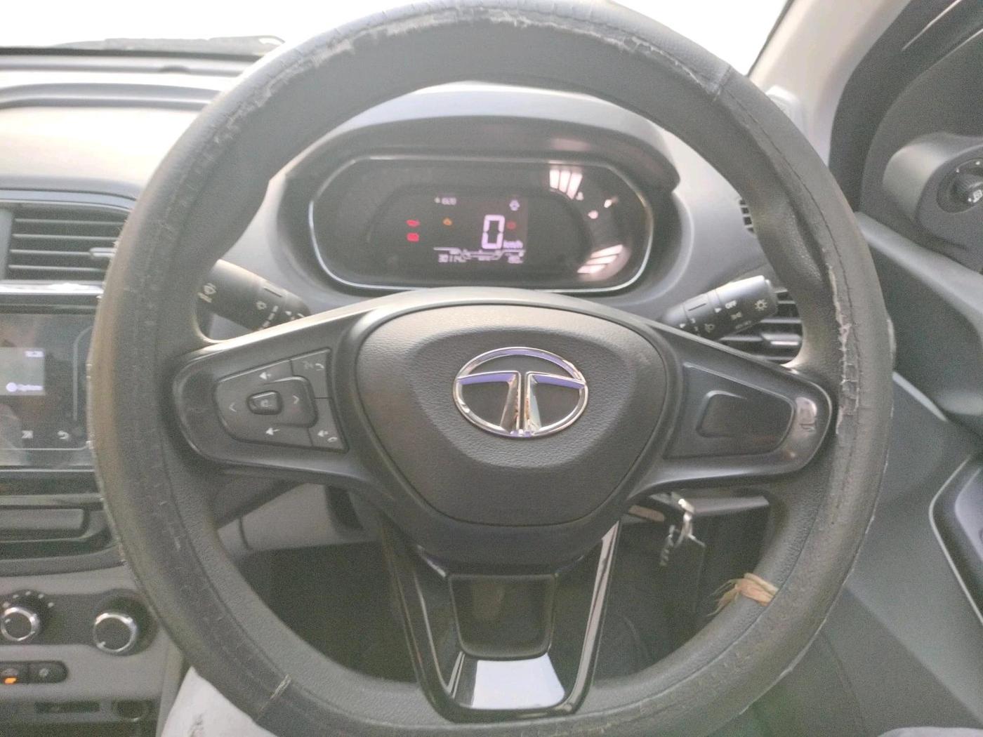 2023 Tata Tiago XT PETROL, Petrol, Manual, 30,114 km, interior
