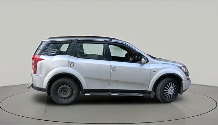 2013 Mahindra XUV500 W6, Diesel, Manual, 83,200 km, exterior