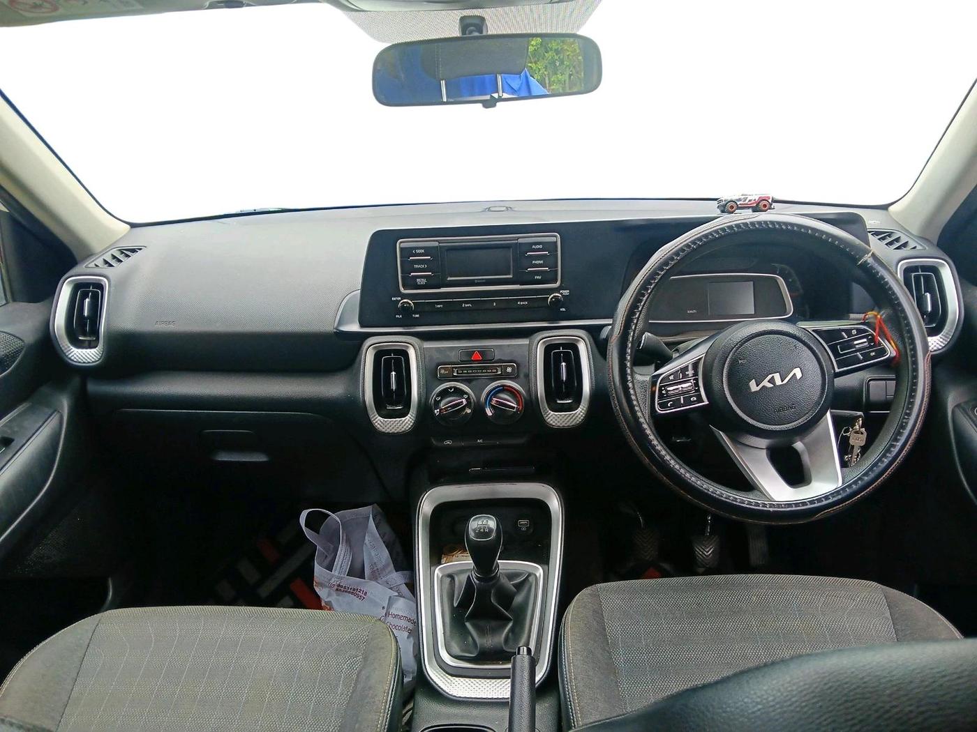 2023 KIA SONET HTK 1.2, Petrol, Manual, 75,000 km, interior