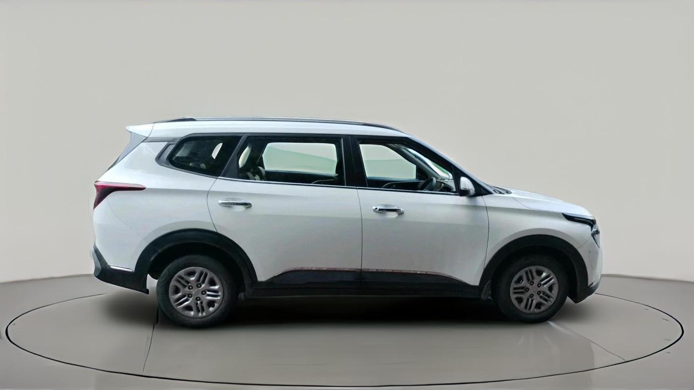 2023 KIA CARENS PRESTIGE 1.5 PETROL 7 STR, Petrol, Manual, 42,157 km, exterior