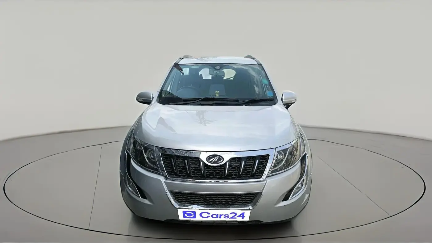 2017 Mahindra XUV500 W6, Diesel, Manual, 98,724 km, exterior