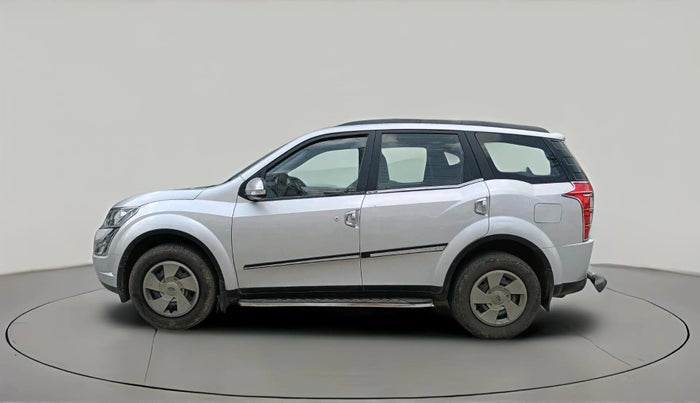 2017 Mahindra XUV500 W6, Diesel, Manual, 98,724 km, exterior