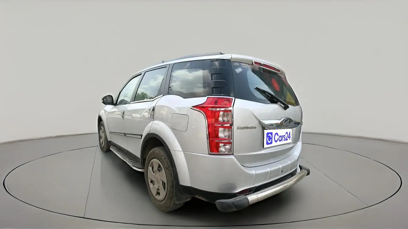 2017 Mahindra XUV500 W6, Diesel, Manual, 98,724 km, exterior