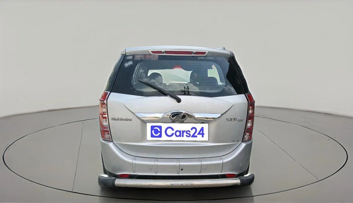 2017 Mahindra XUV500 W6, Diesel, Manual, 98,724 km, exterior