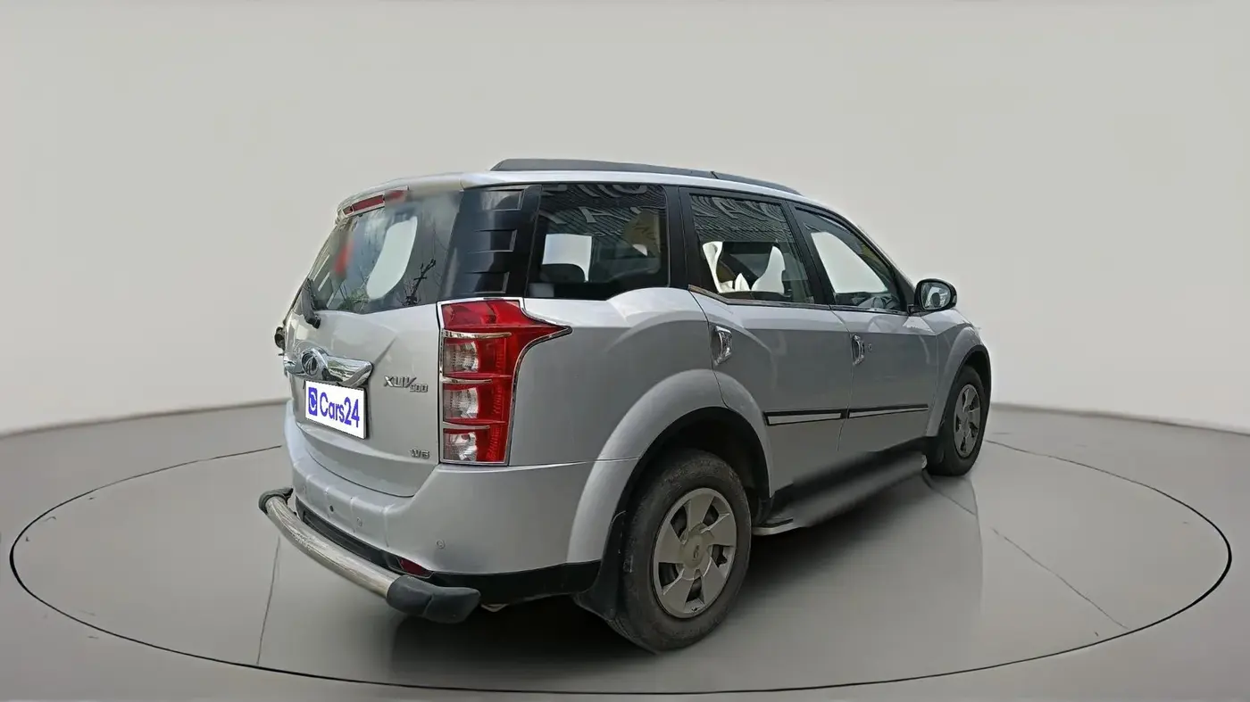 2017 Mahindra XUV500 W6, Diesel, Manual, 98,724 km, exterior