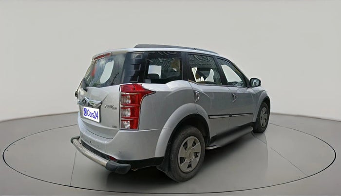 2017 Mahindra XUV500 W6, Diesel, Manual, 98,724 km, exterior