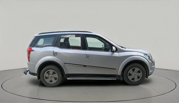 2017 Mahindra XUV500 W6, Diesel, Manual, 98,724 km, exterior