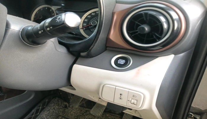 2022 Hyundai AURA SX 1.2 CNG, CNG, Manual, 45,579 km, interior