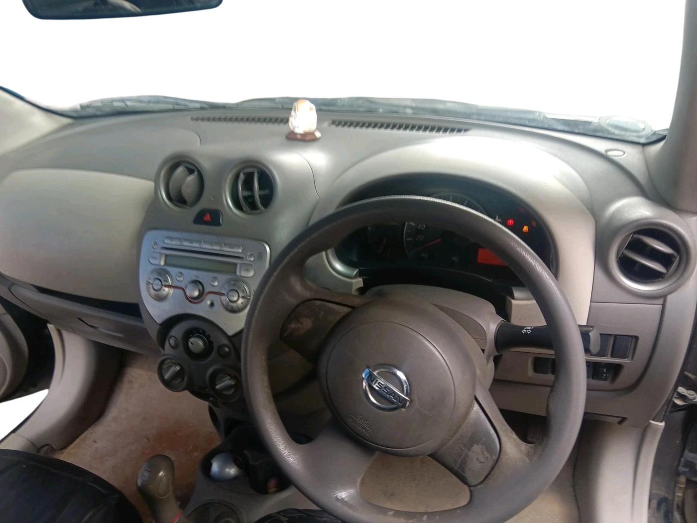 2011 Nissan Micra XV DIESEL, Diesel, Manual, 1,30,570 km, interior