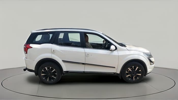 2018 Mahindra XUV500 W11(O), Diesel, Manual, 95,818 km, exterior