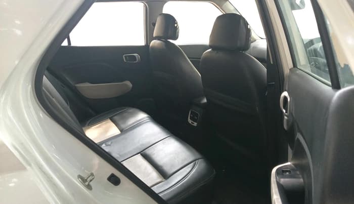 2022 Hyundai VENUE S(O) 1.2, Petrol, Manual, 46,464 km, interior
