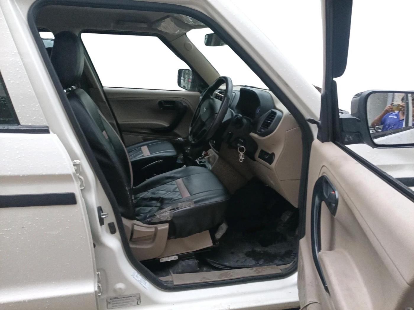 2024 Mahindra BOLERO NEO N 4, Diesel, Manual, 49,564 km, interior
