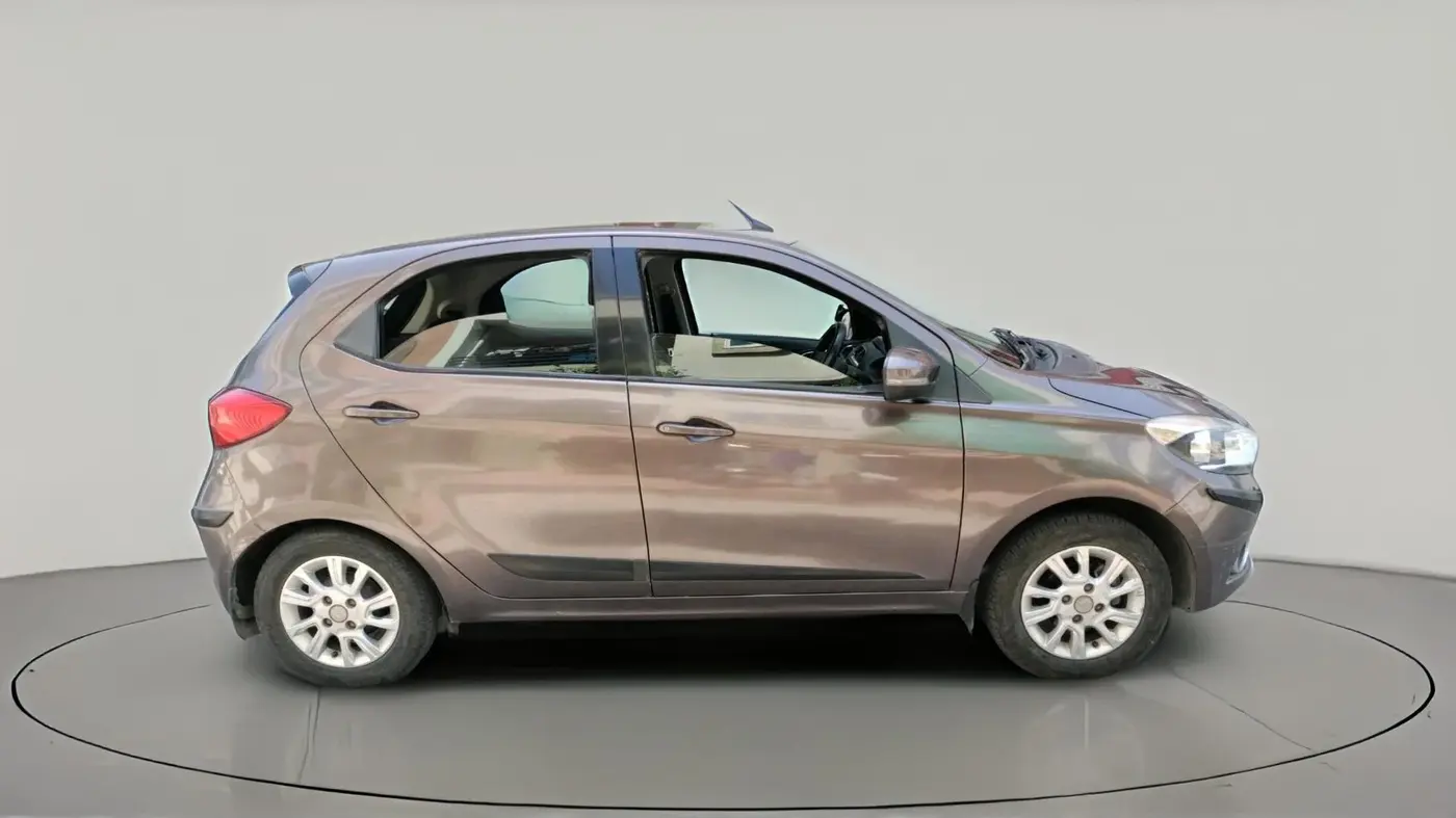 2018 Tata Tiago XZA PETROL, CNG, Automatic, 50,259 km, exterior