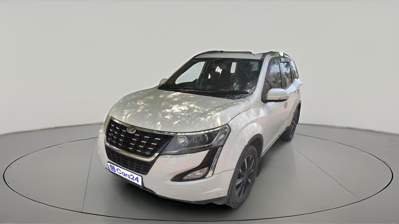 2018 Mahindra XUV500 W11, Diesel, Manual, 2,66,192 km, exterior