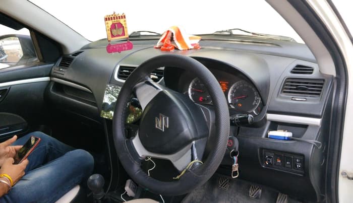 2013 Maruti Swift VXI, Petrol, Manual, 91,794 km, interior
