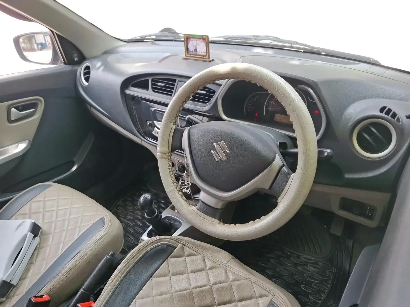 2015 Maruti Alto K10 VXI, Petrol, Manual, 64,025 km, interior