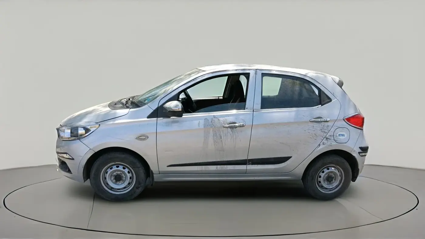 2017 Tata Tiago XE PETROL, Petrol, Manual, 35,658 km, exterior