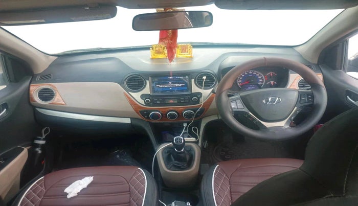 2017 Hyundai Grand i10 SPORTZ (O) 1.2 KAPPA VTVT, CNG, Manual, 62,693 km, interior