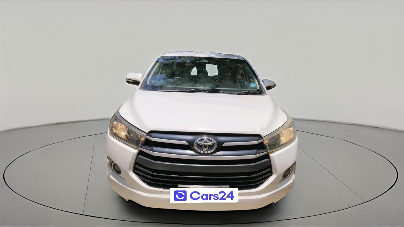 2017 Toyota Innova Crysta 2.4 GX 8 STR, Diesel, Manual, 1,49,000 km, exterior
