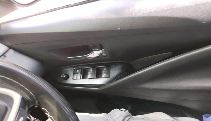 2017 Toyota Innova Crysta 2.4 GX 8 STR, Diesel, Manual, 1,48,191 km, interior