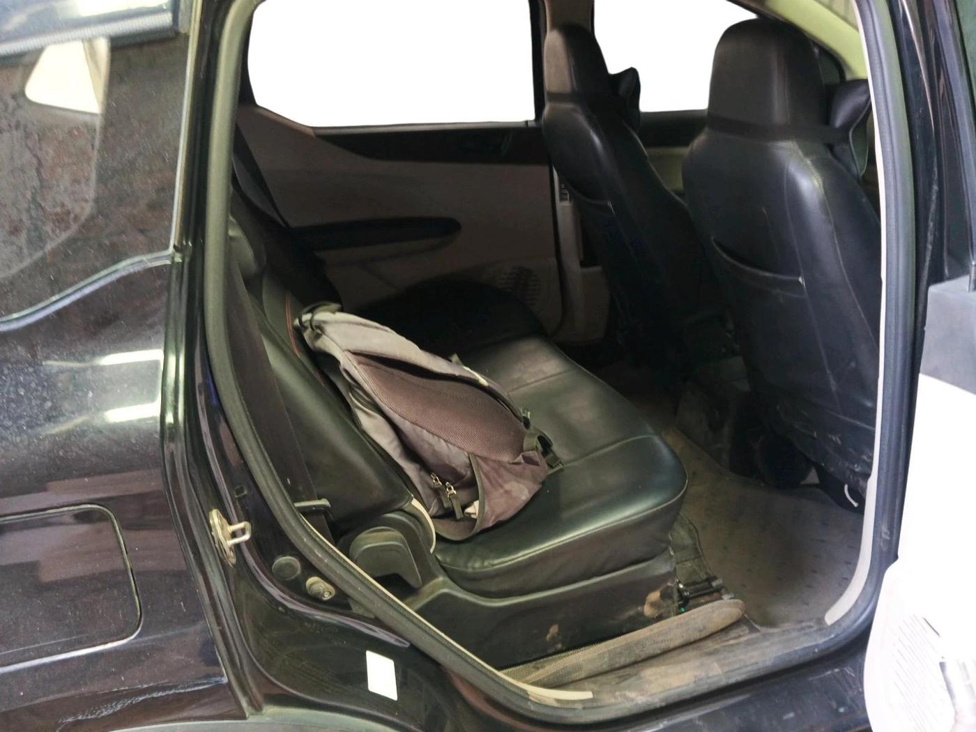 2024 Renault TRIBER RXT, Petrol, Manual, 25,723 km, interior