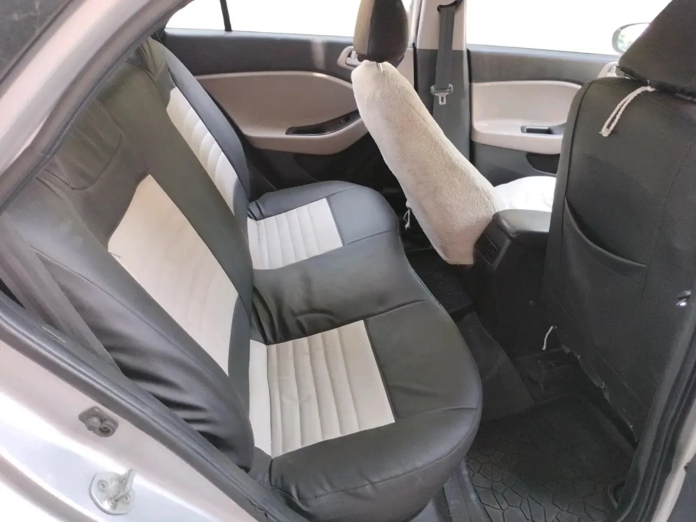2014 Hyundai Elite i20 SPORTZ 1.4 (O) CRDI, Diesel, Manual, 77,785 km, interior