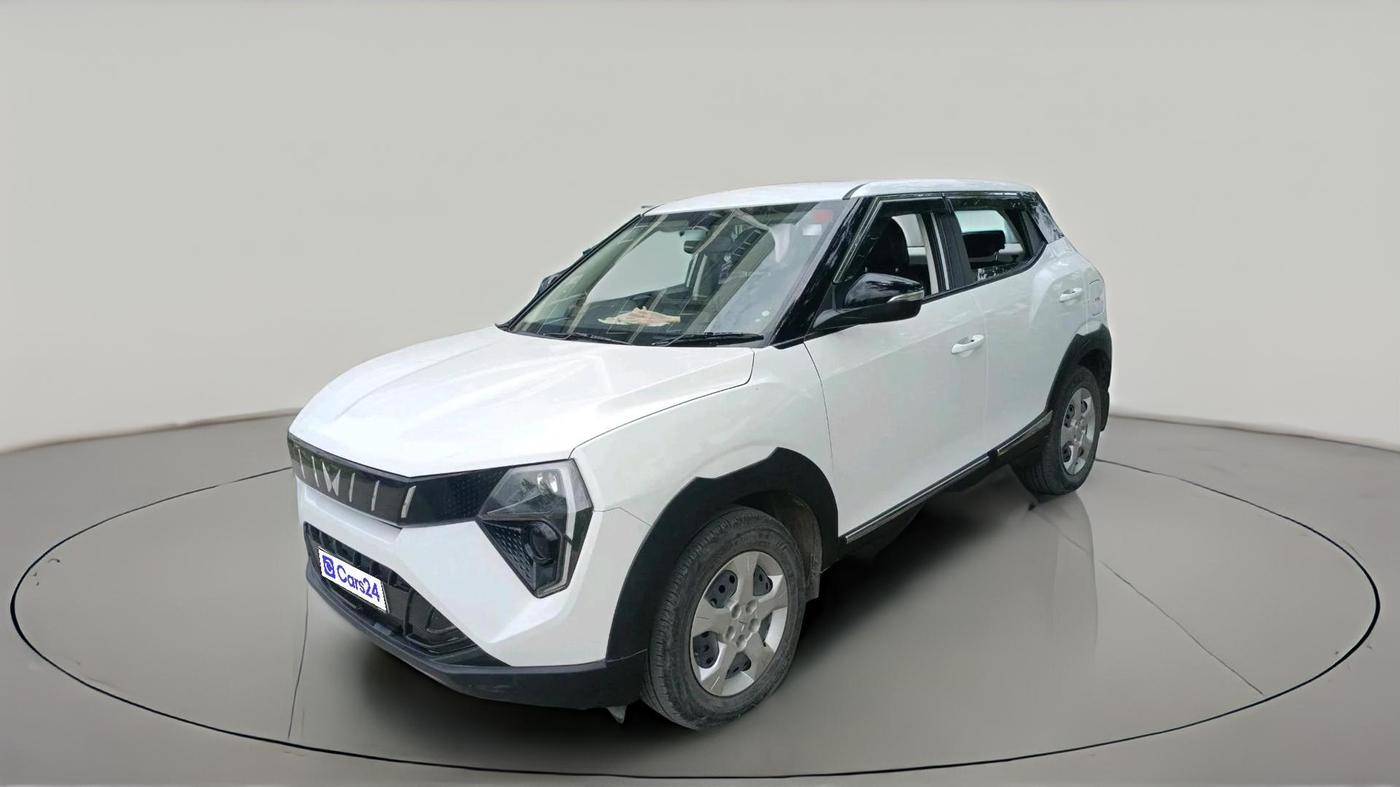 2024 Mahindra XUV 3XO MX3 Pro 1.2 L TCMPFi, Petrol, Manual, 38,447 km, exterior