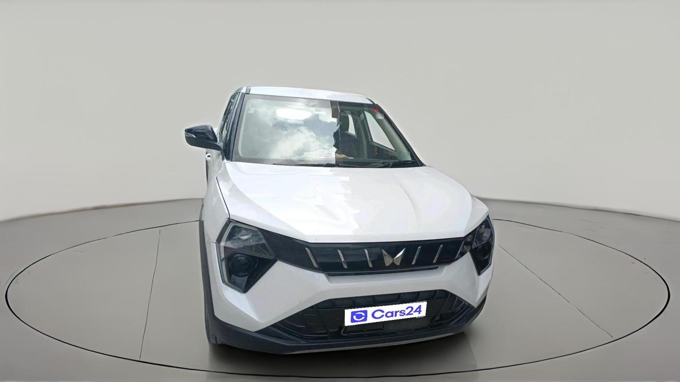 2024 Mahindra XUV 3XO MX3 Pro 1.2 L TCMPFi, Petrol, Manual, 38,447 km, exterior