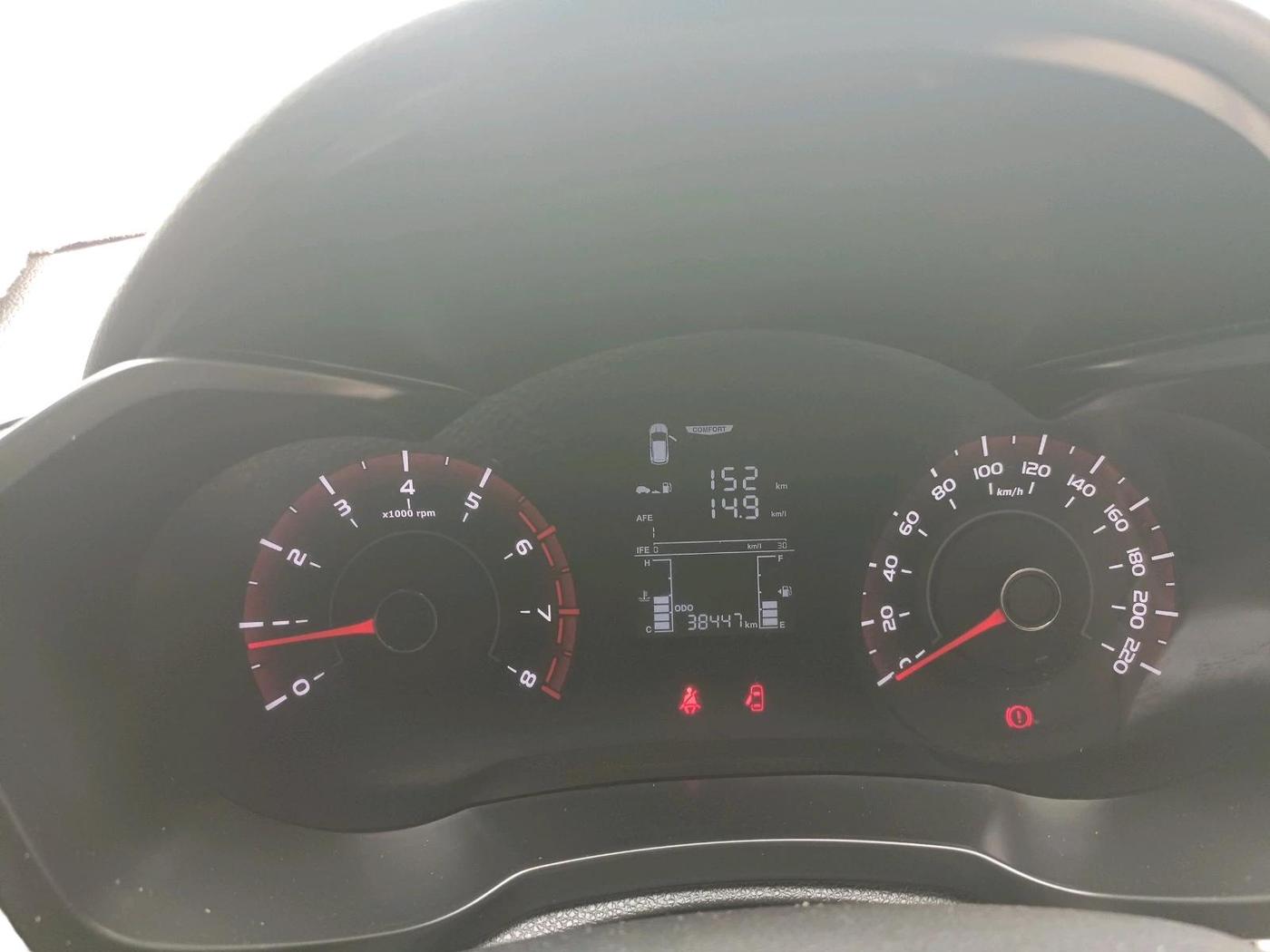 2024 Mahindra XUV 3XO MX3 Pro 1.2 L TCMPFi, Petrol, Manual, 38,447 km, interior