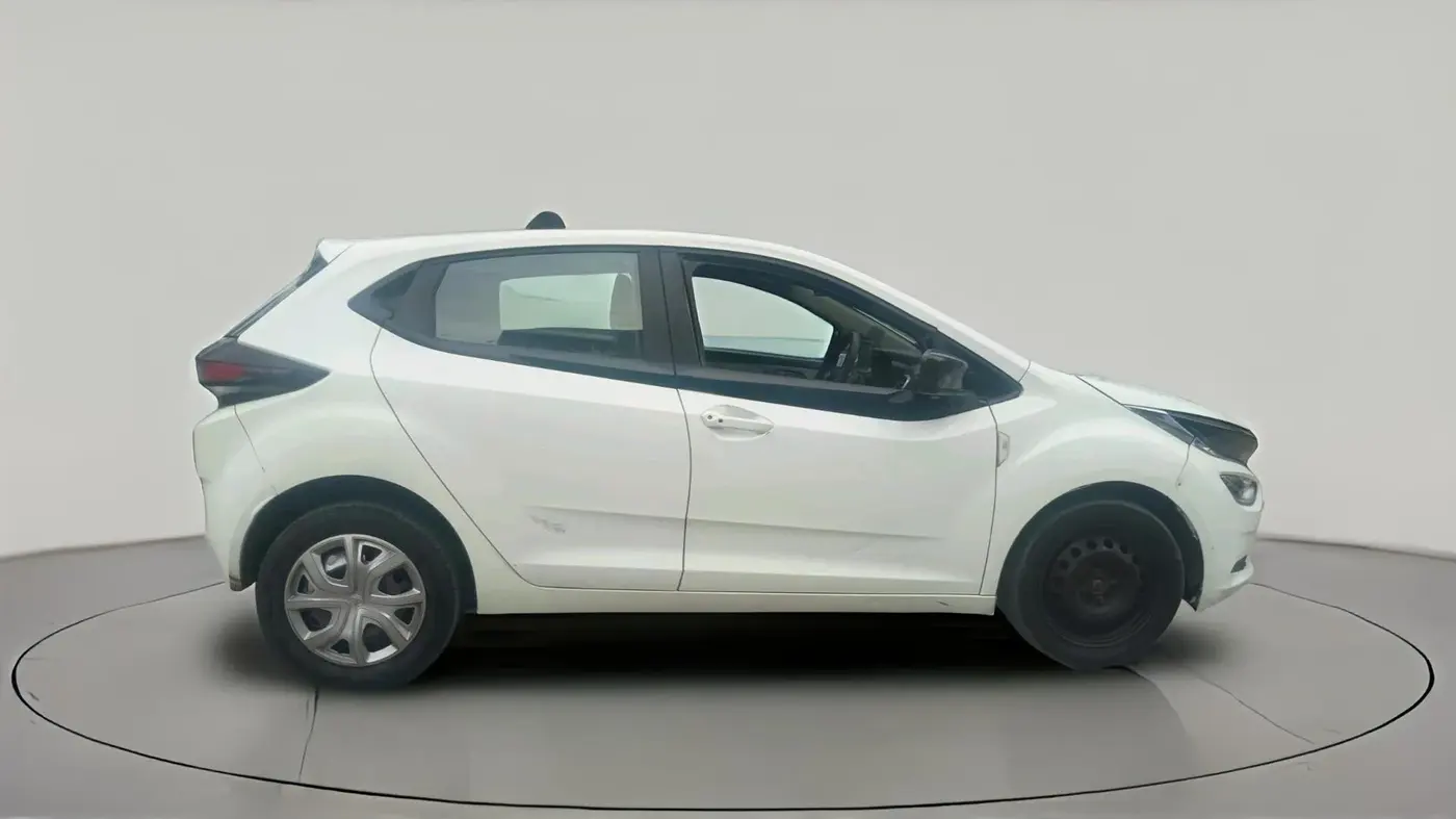 2022 Tata ALTROZ XT DIESEL, Diesel, Manual, 1,32,433 km, exterior