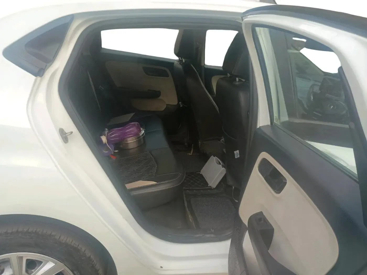 2022 Tata ALTROZ XT DIESEL, Diesel, Manual, 1,32,433 km, interior