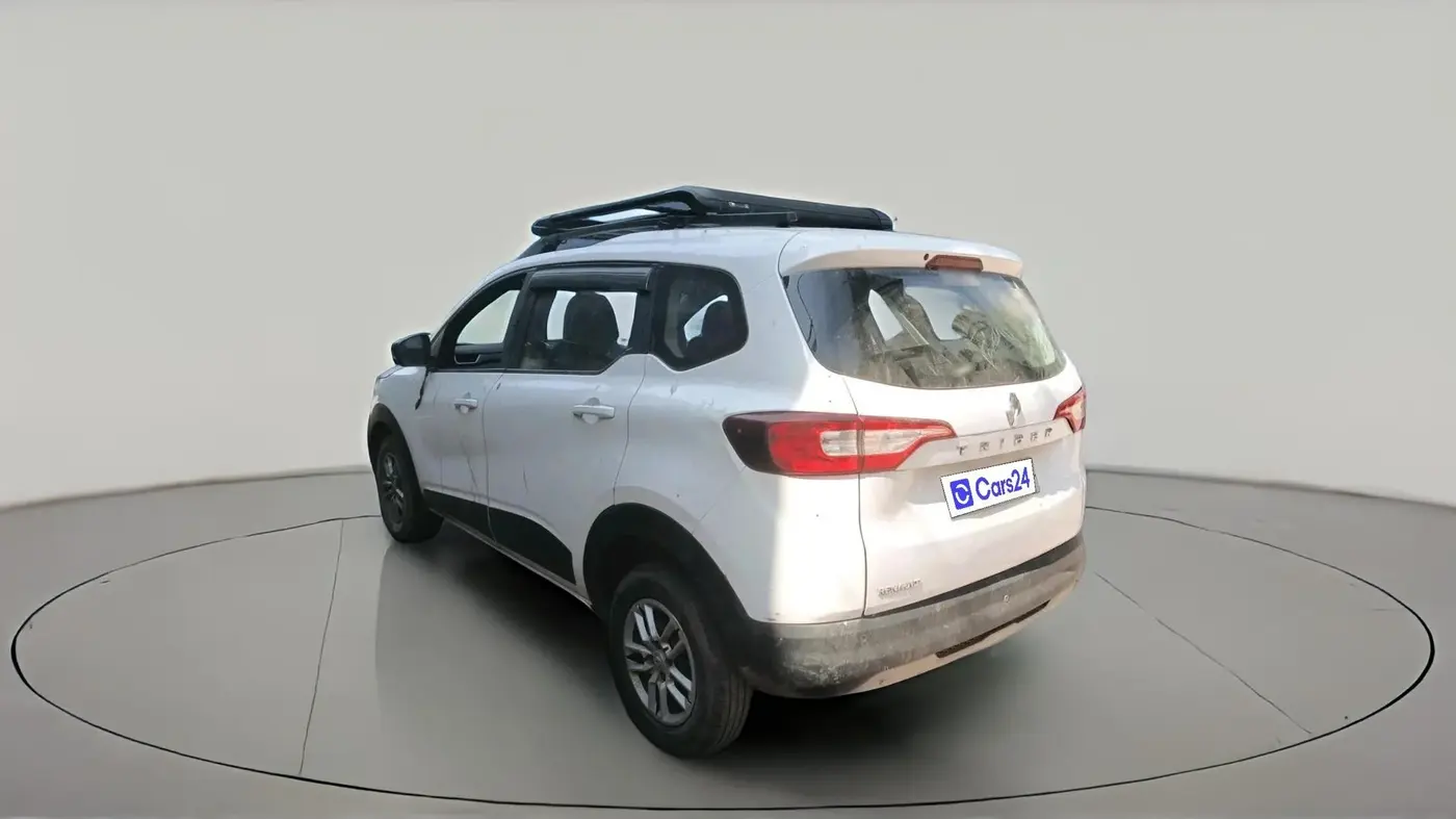 2022 Renault TRIBER RXT, Petrol, Manual, 52,765 km, exterior