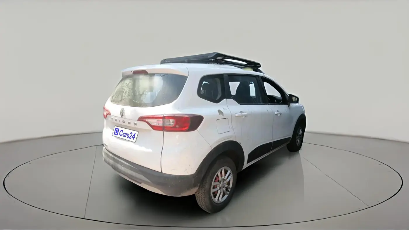 2022 Renault TRIBER RXT, Petrol, Manual, 52,765 km, exterior