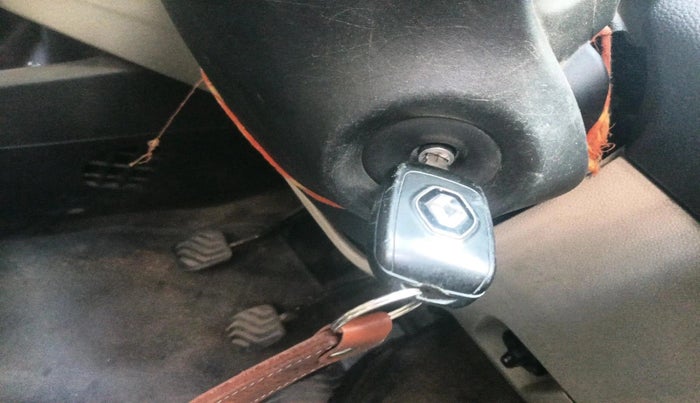 2022 Renault TRIBER RXT, Petrol, Manual, 52,764 km, interior