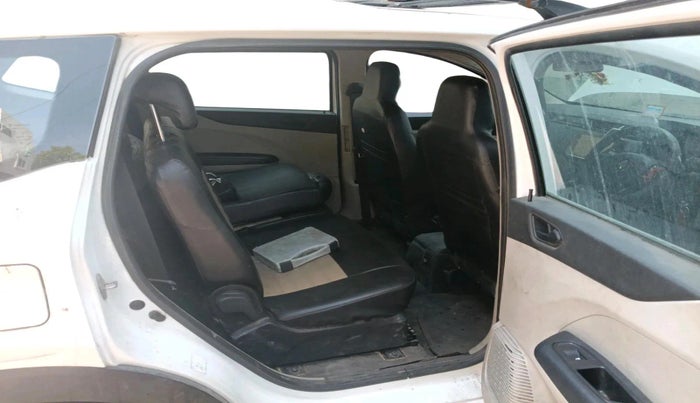 2022 Renault TRIBER RXT, Petrol, Manual, 52,764 km, interior