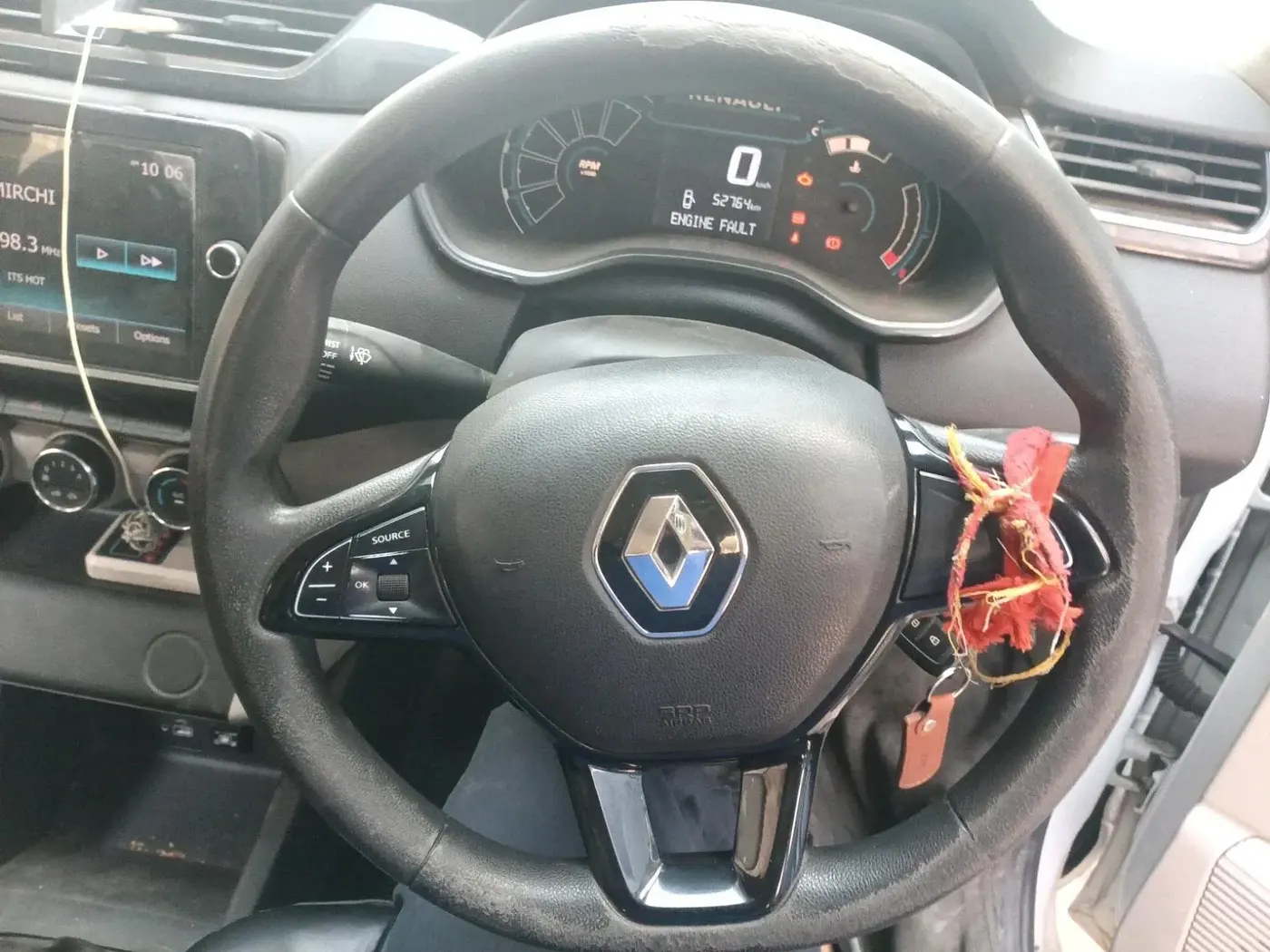 2022 Renault TRIBER RXT, Petrol, Manual, 52,765 km, interior