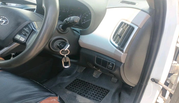 2016 Hyundai Creta S PLUS 1.4 DIESEL, Diesel, Manual, 1,54,138 km, interior