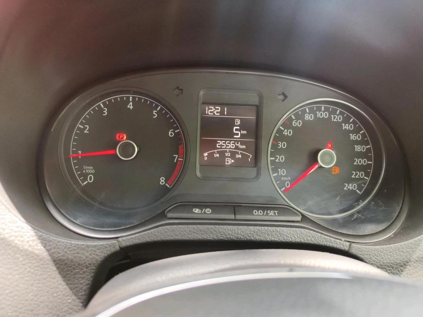 2022 Volkswagen Polo HIGHLINE PLUS 1.0L TSI, Petrol, Manual, 25,564 km, interior