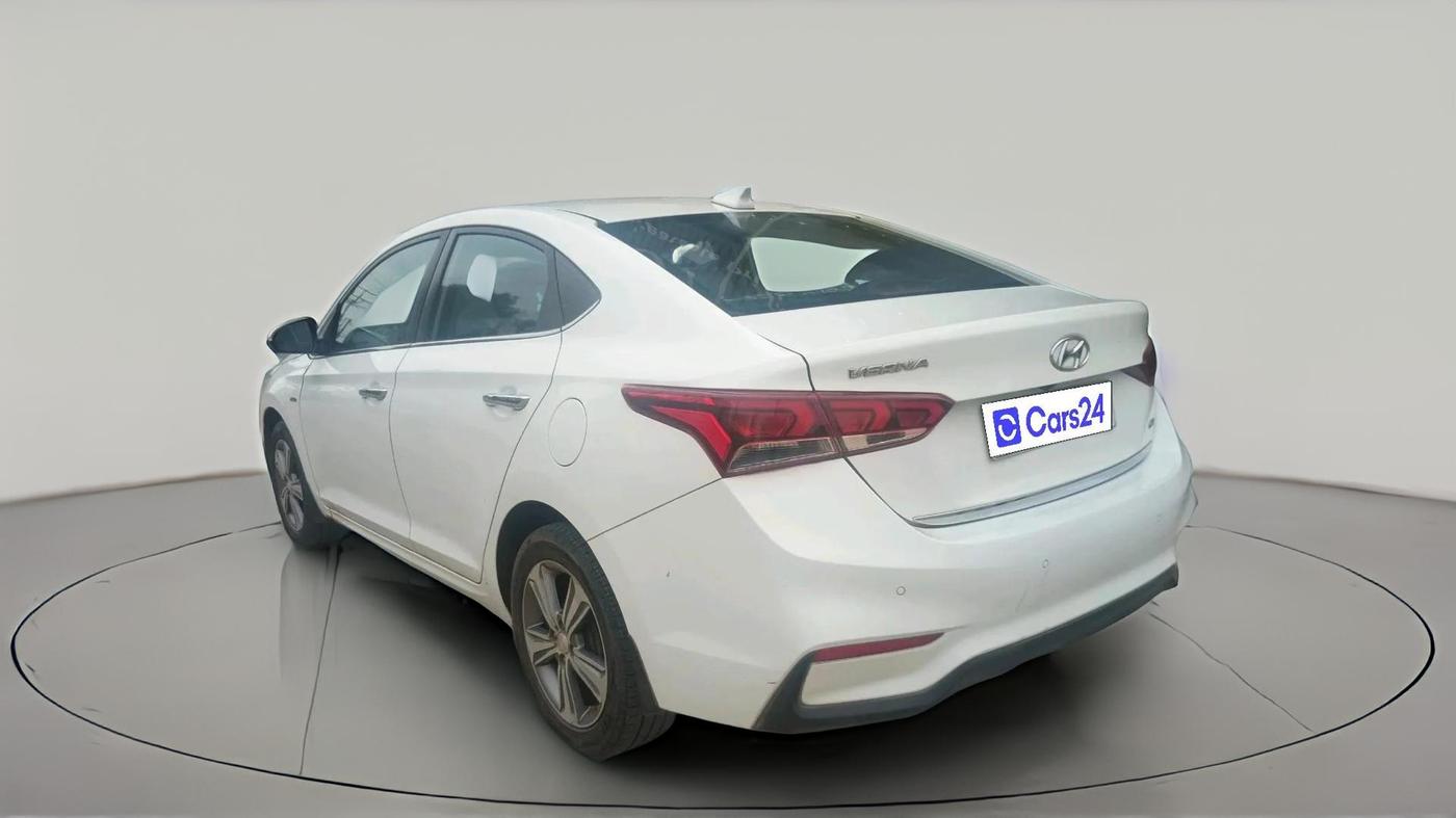 2019 Hyundai Verna 1.6 CRDI SX + AT, Diesel, Automatic, 94,739 km, exterior