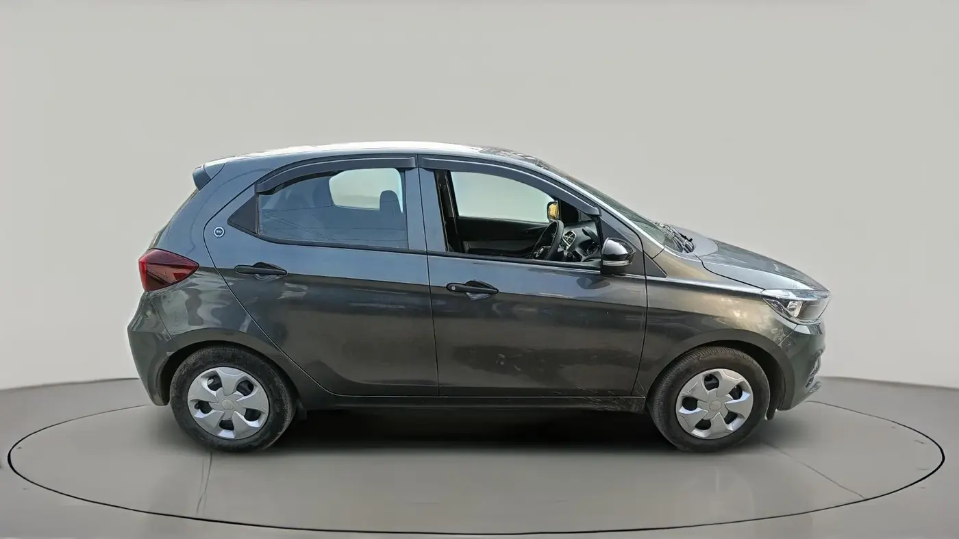 2024 Tata Tiago XM PETROL, CNG, Manual, 12,000 km, exterior