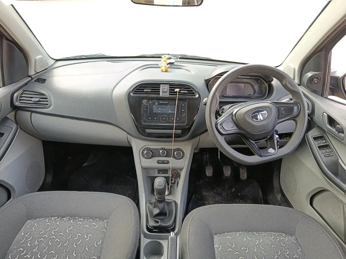 2024 Tata Tiago XM PETROL, CNG, Manual, 12,000 km, interior