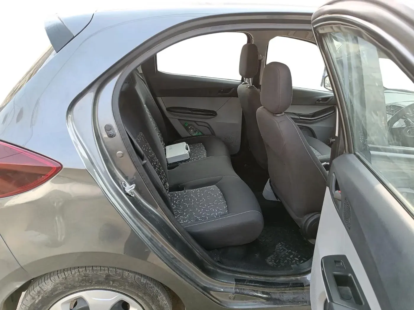 2024 Tata Tiago XM PETROL, CNG, Manual, 12,000 km, interior
