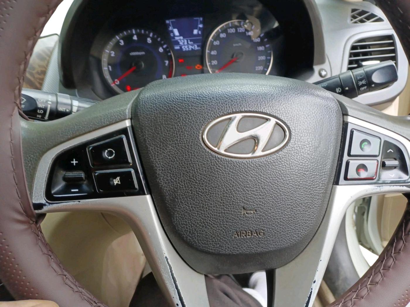 2012 Hyundai Verna FLUIDIC 1.6 VTVT EX, Petrol, Manual, 55,343 km, interior