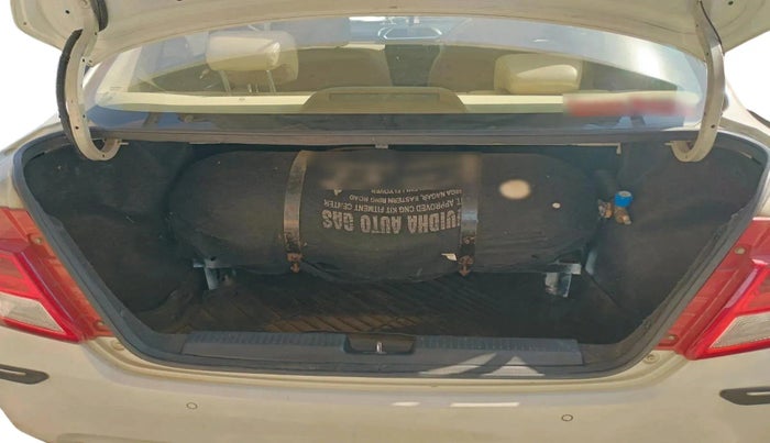 2020 Maruti Dzire VXI, CNG, Manual, 1,55,886 km, exterior